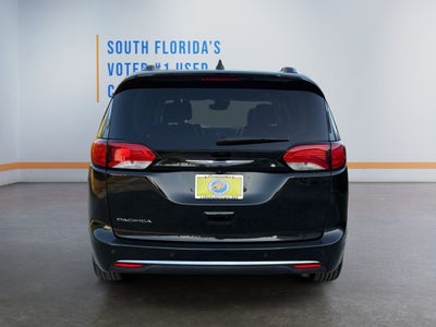 2019 Chrysler Pacifica Touring L Plus