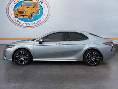 2020 Toyota Camry SE