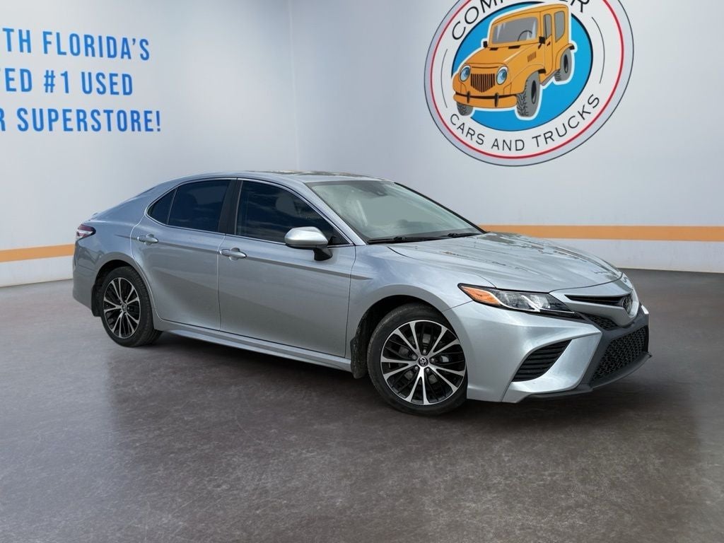 2020 Toyota Camry SE