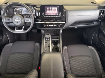 2023 Nissan Pathfinder SV