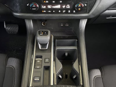 2023 Nissan Pathfinder SV
