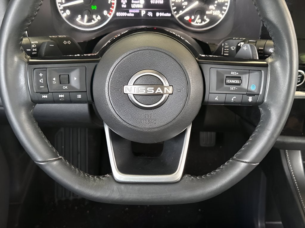 2023 Nissan Pathfinder SV