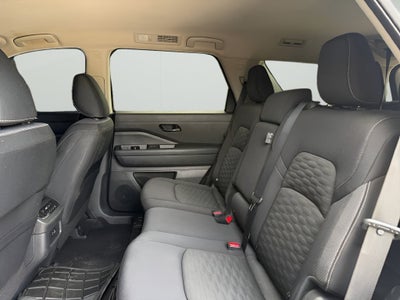 2023 Nissan Pathfinder SV