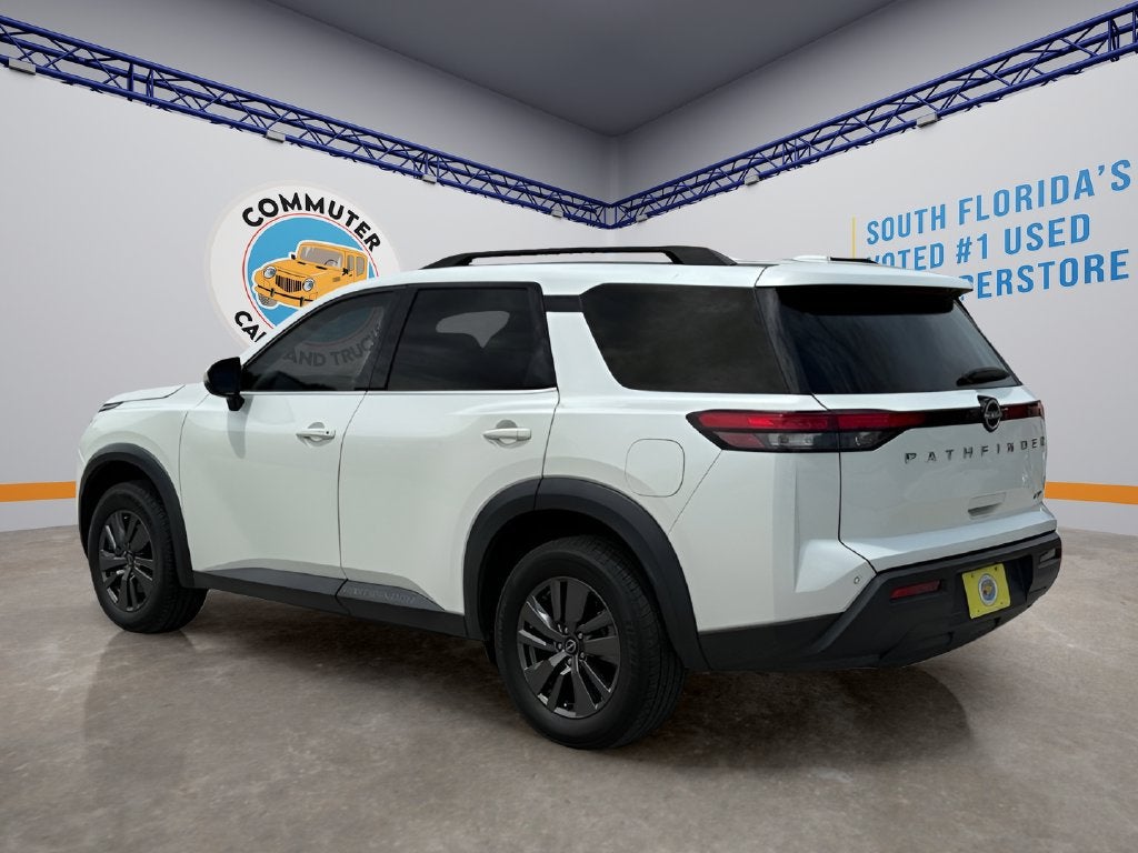 2023 Nissan Pathfinder SV