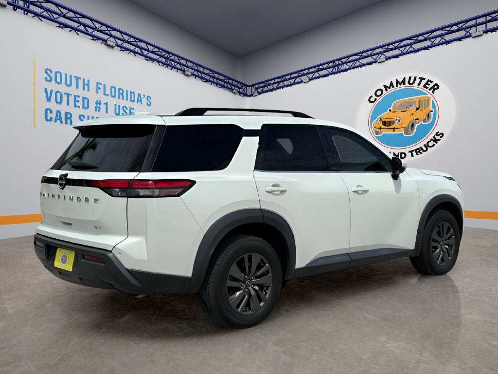2023 Nissan Pathfinder SV