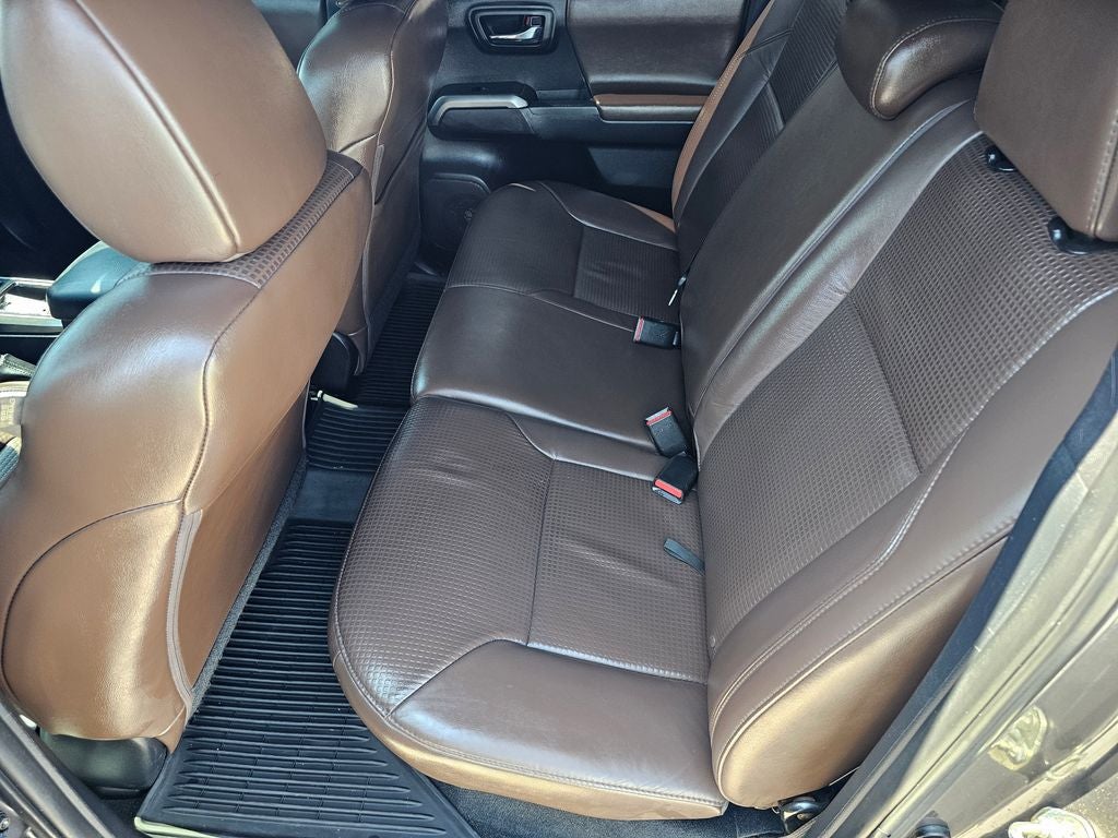 2017 Toyota Tacoma Limited V6