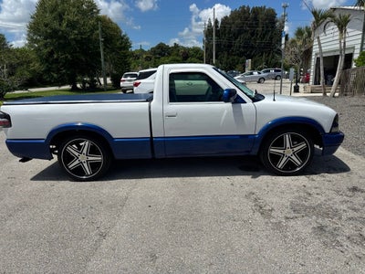 2003 Chevrolet S-10 Base