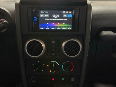 2010 Jeep Wrangler Unlimited Islander