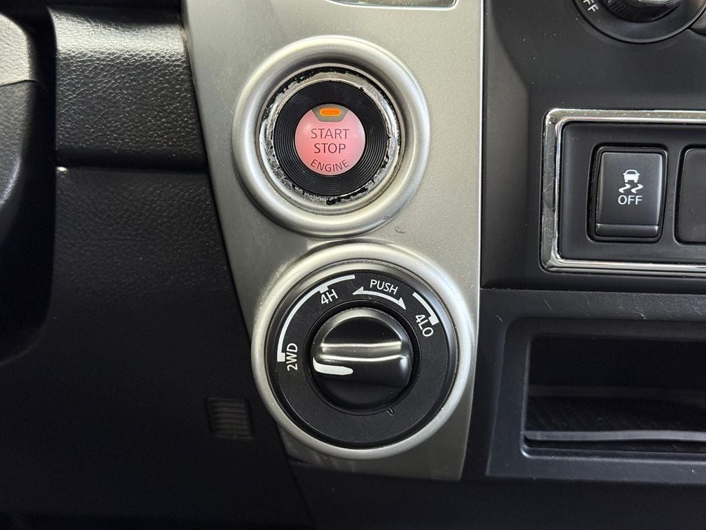2017 Nissan Titan SV