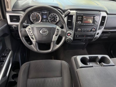 2017 Nissan Titan SV