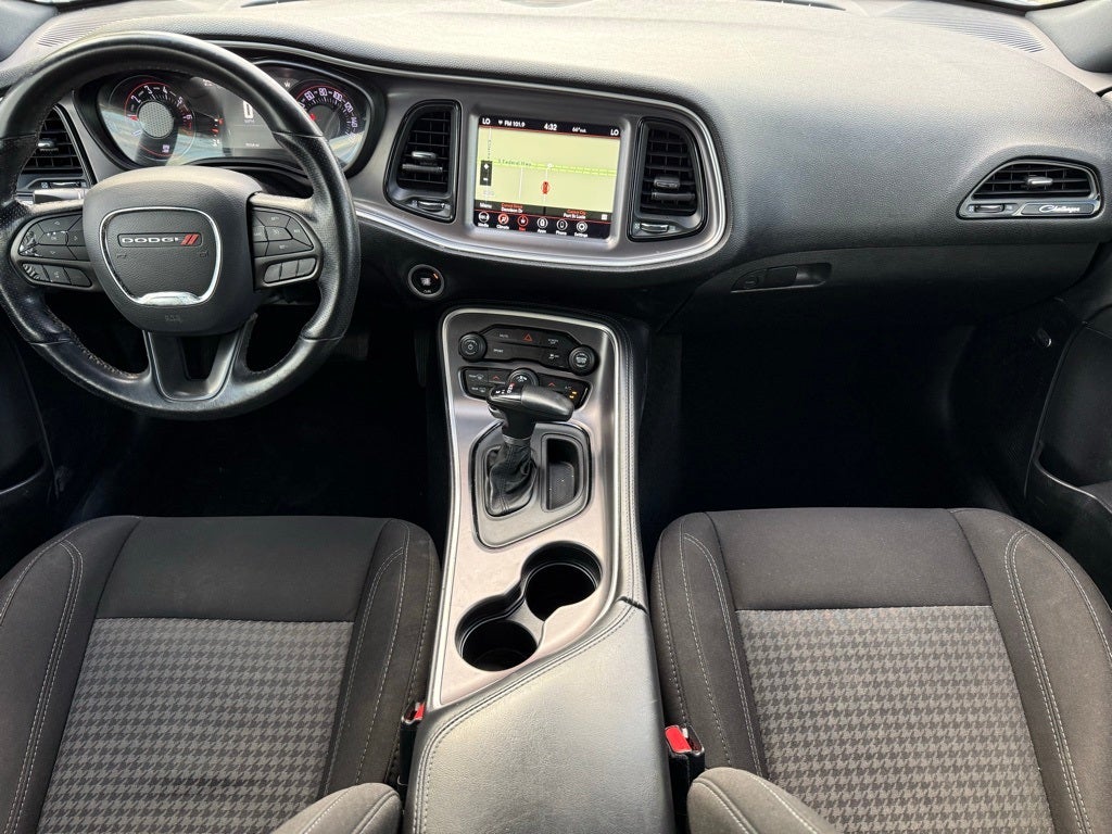 2020 Dodge Challenger SXT BLACKTOP