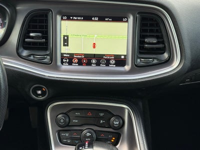 2020 Dodge Challenger SXT BLACKTOP