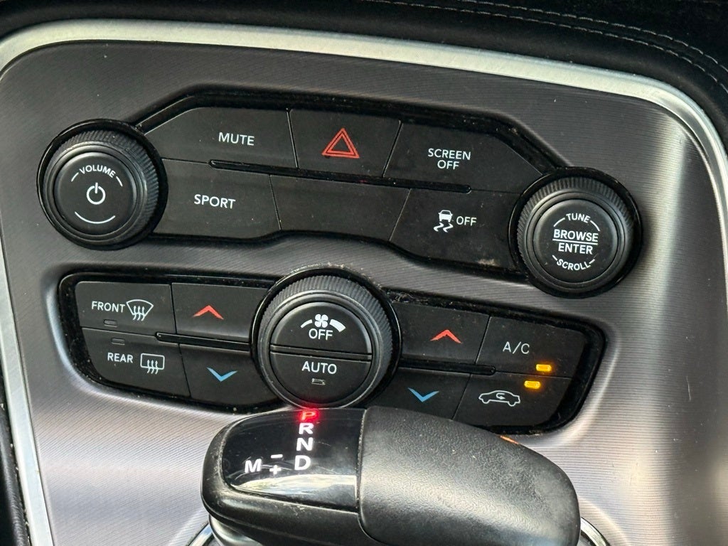 2020 Dodge Challenger SXT BLACKTOP