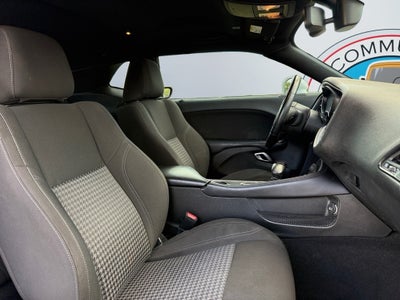 2020 Dodge Challenger SXT BLACKTOP