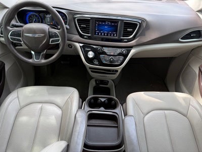 2020 Chrysler Voyager LXI