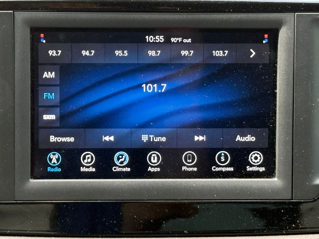 2020 Chrysler Voyager LXI