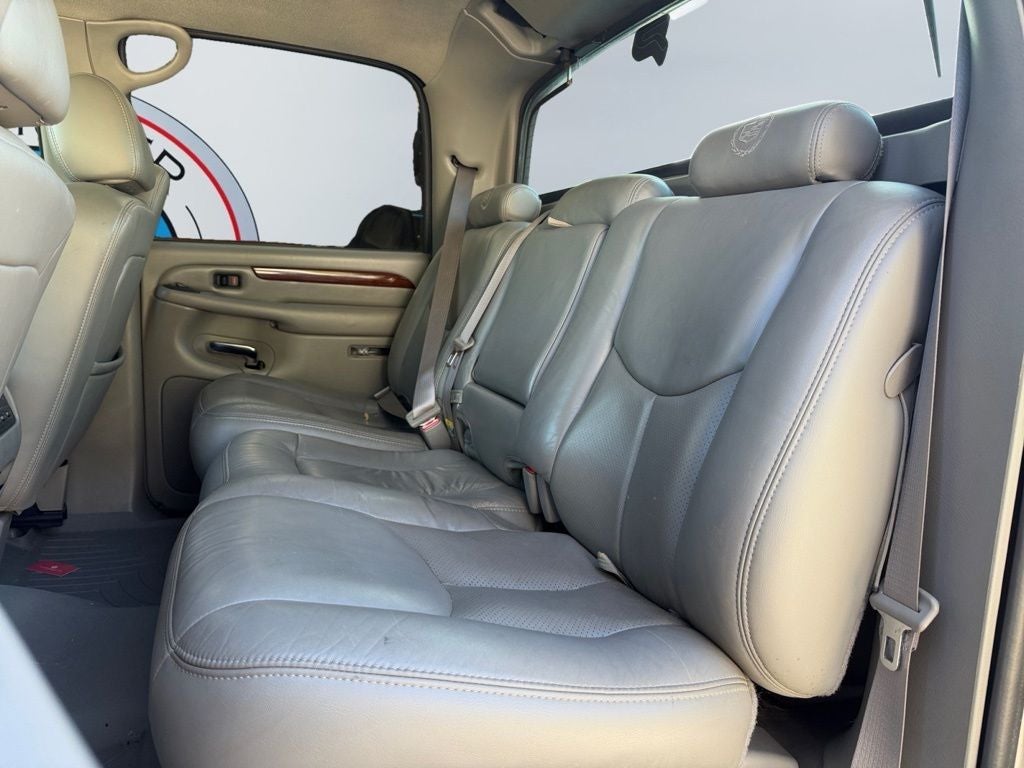 2004 Cadillac Escalade EXT Base