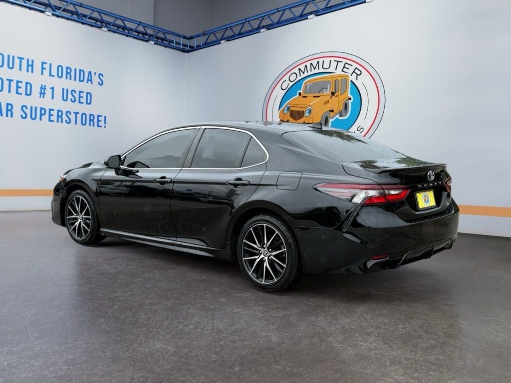 2022 Toyota Camry SE