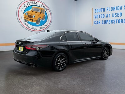 2022 Toyota Camry SE