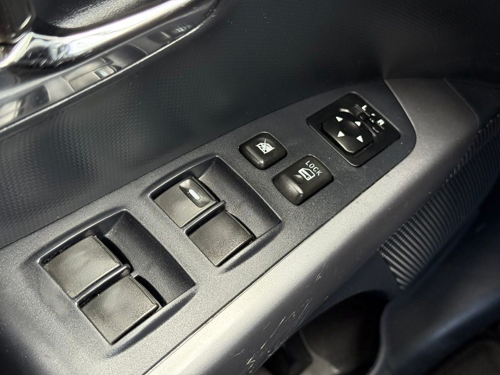 2010 Mitsubishi Outlander ES