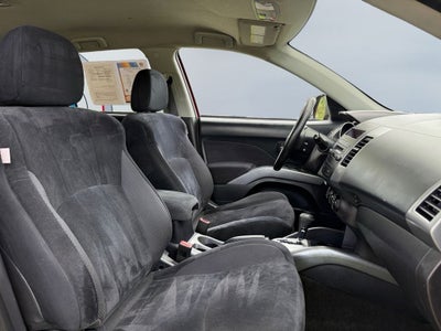 2010 Mitsubishi Outlander ES