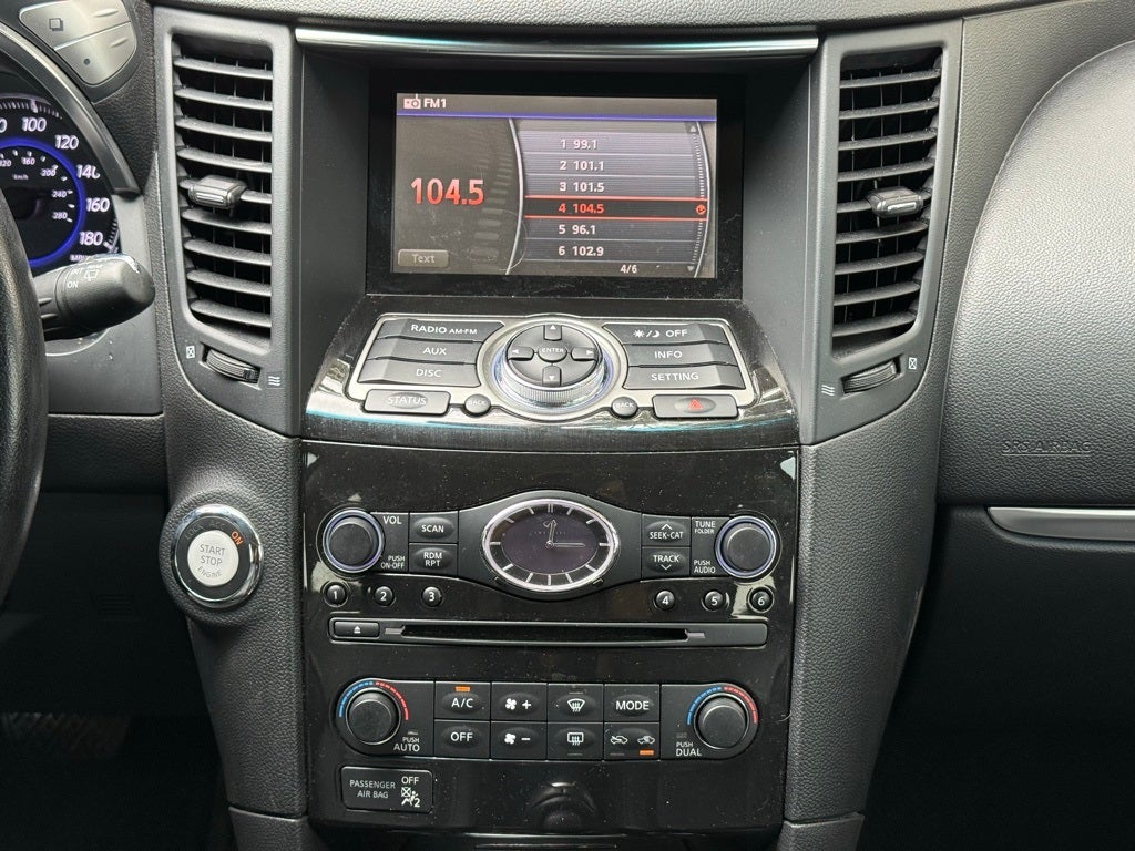 2017 INFINITI QX70 Base