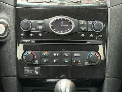 2017 INFINITI QX70 Base