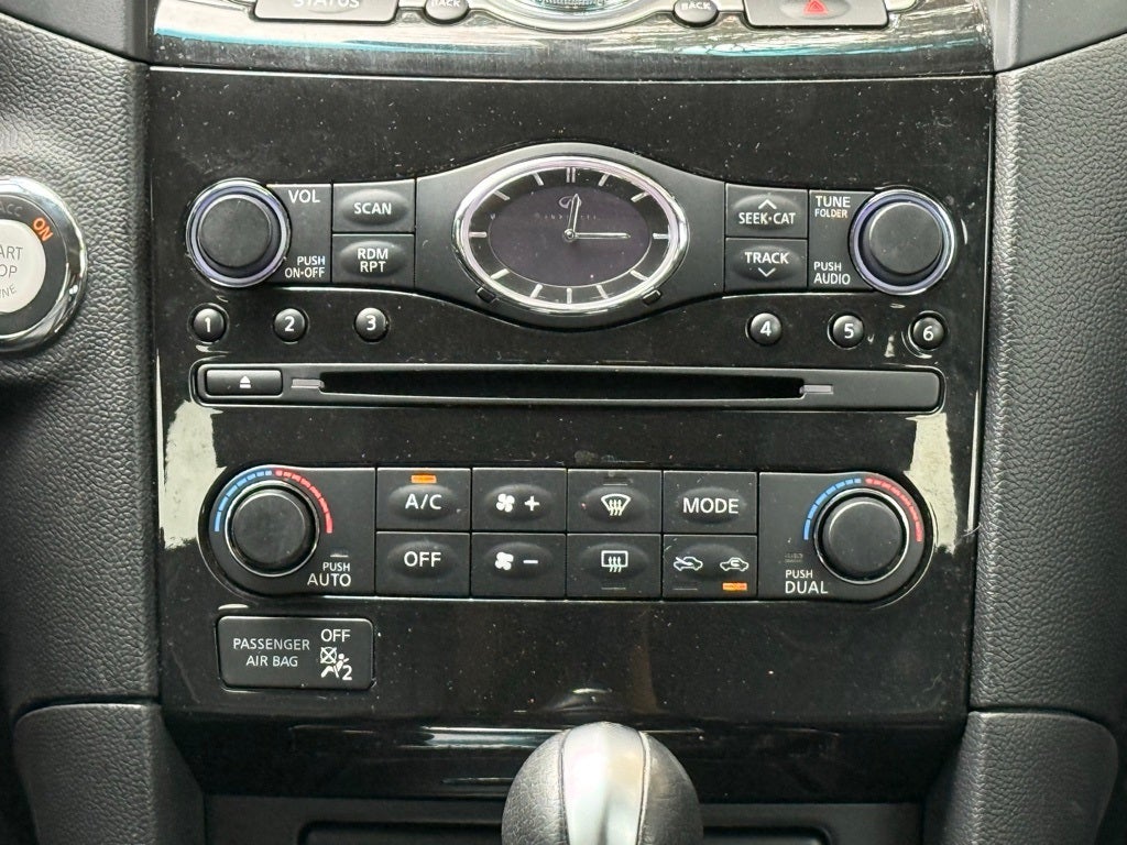 2017 INFINITI QX70 Base