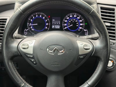 2017 INFINITI QX70 Base