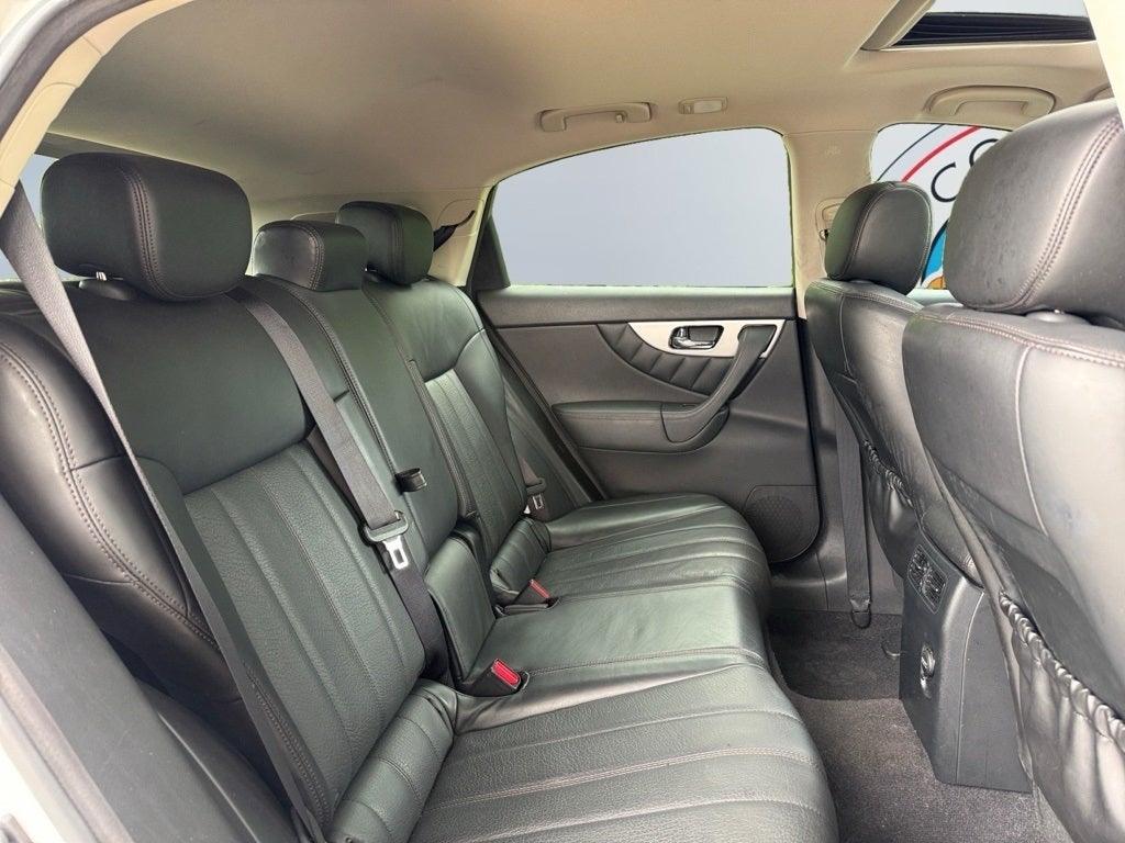 2017 INFINITI QX70 Base