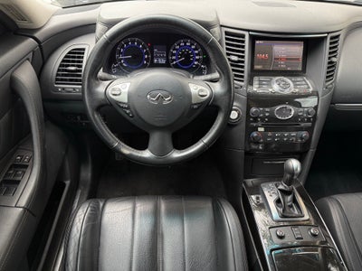 2017 INFINITI QX70 Base