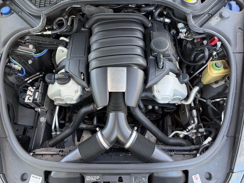 2014 Porsche Panamera 2