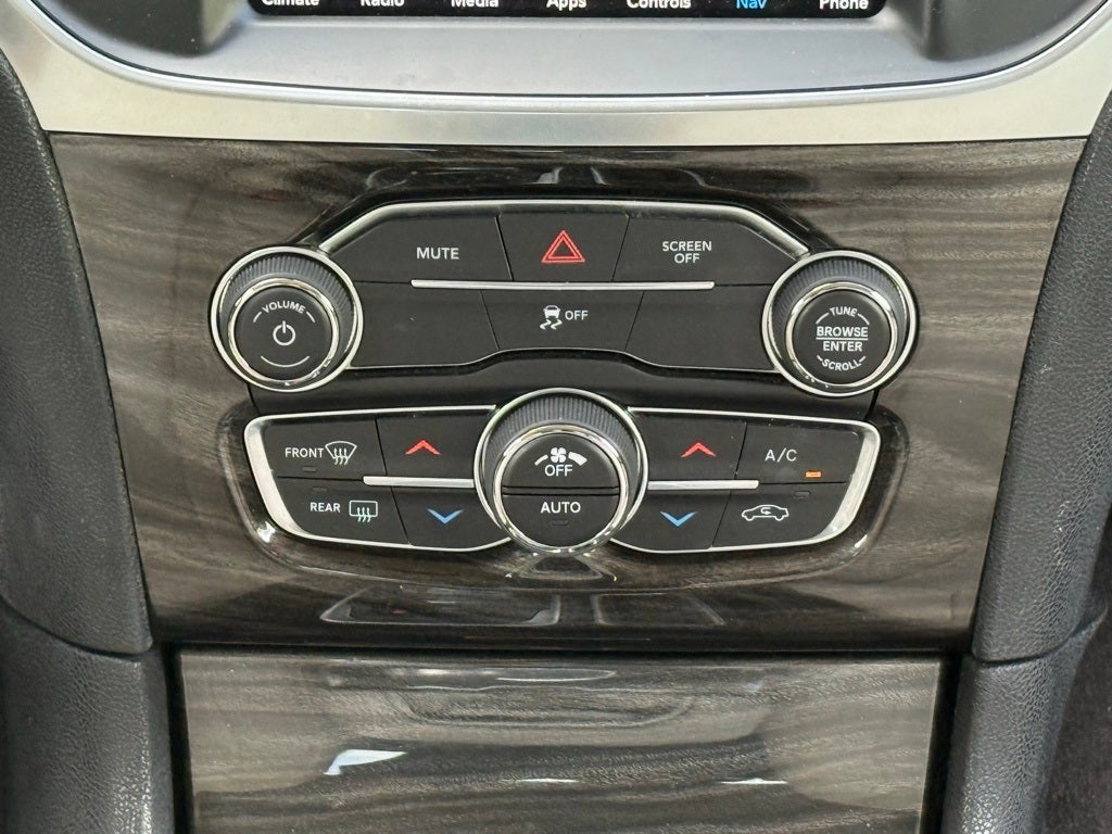 2017 Chrysler 300 Limited