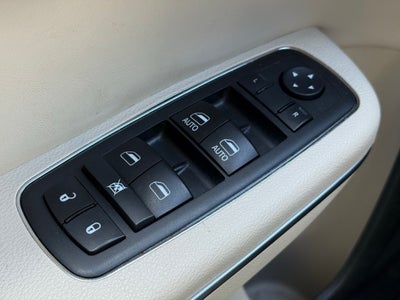 2017 Chrysler 300 Limited