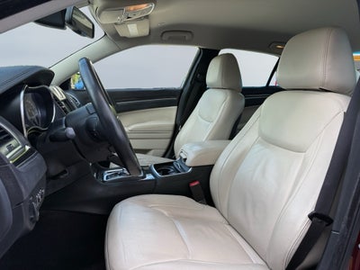 2017 Chrysler 300 Limited