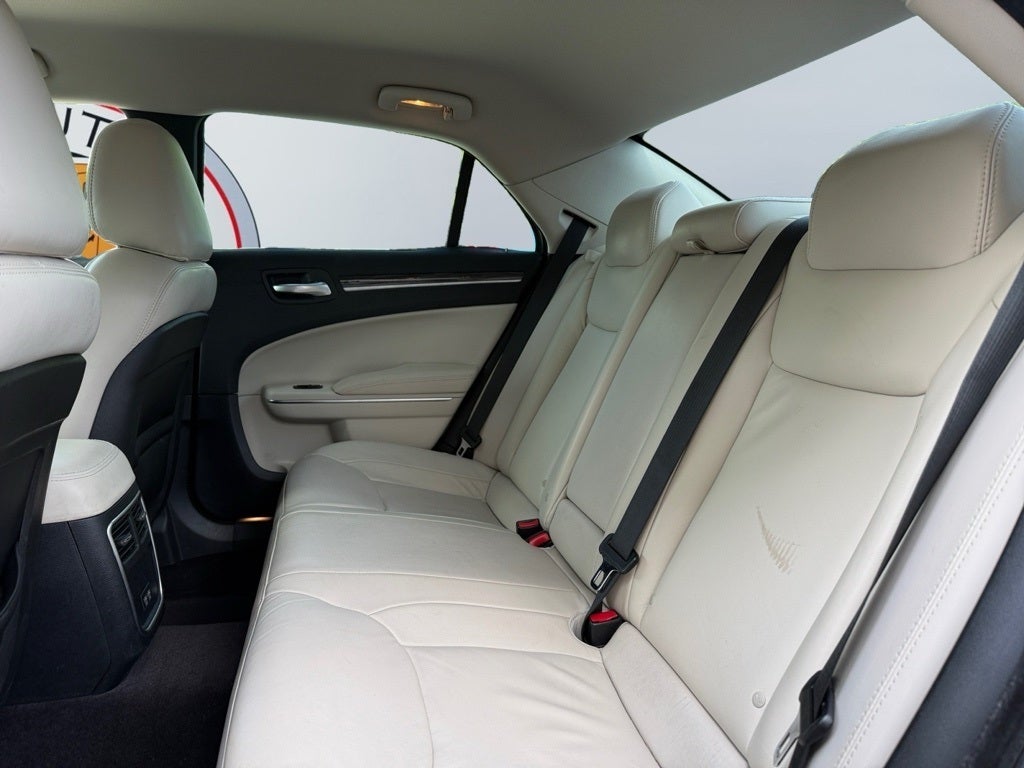 2017 Chrysler 300 Limited