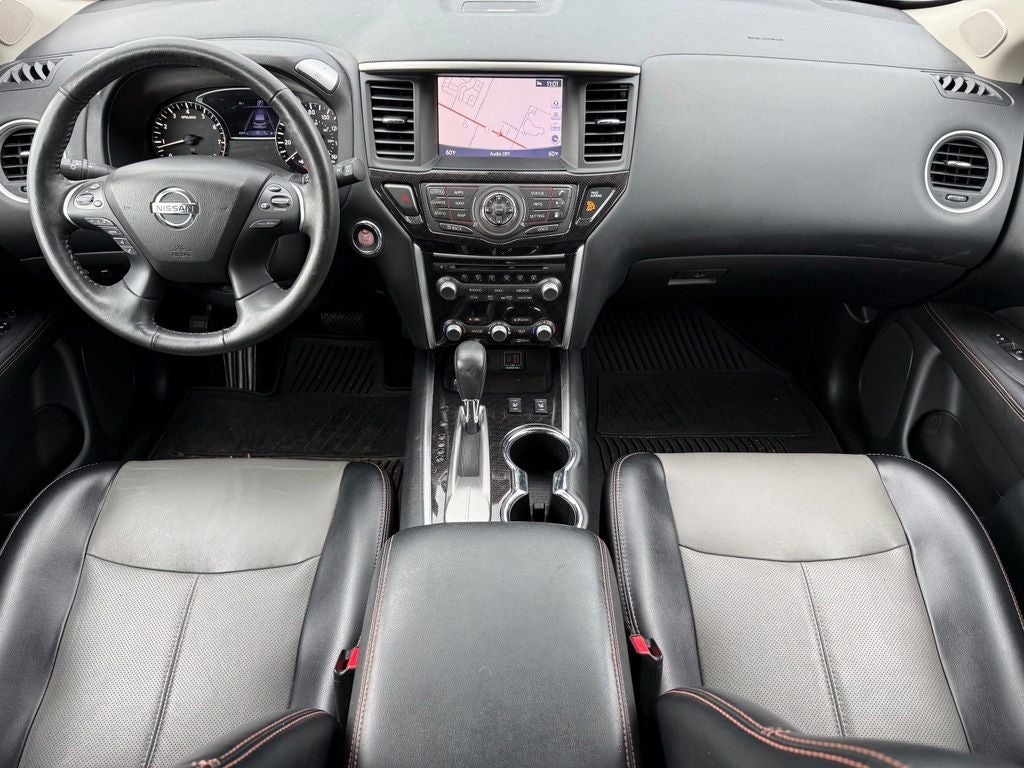 2020 Nissan Pathfinder SL