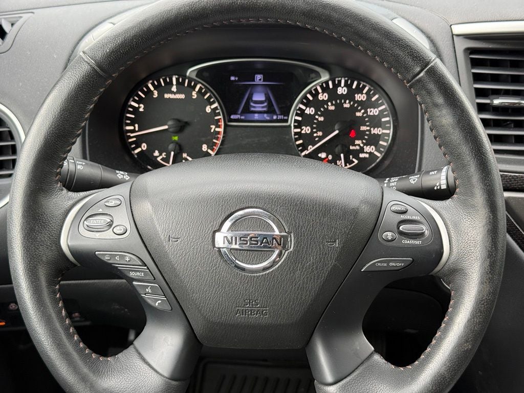 2020 Nissan Pathfinder SL