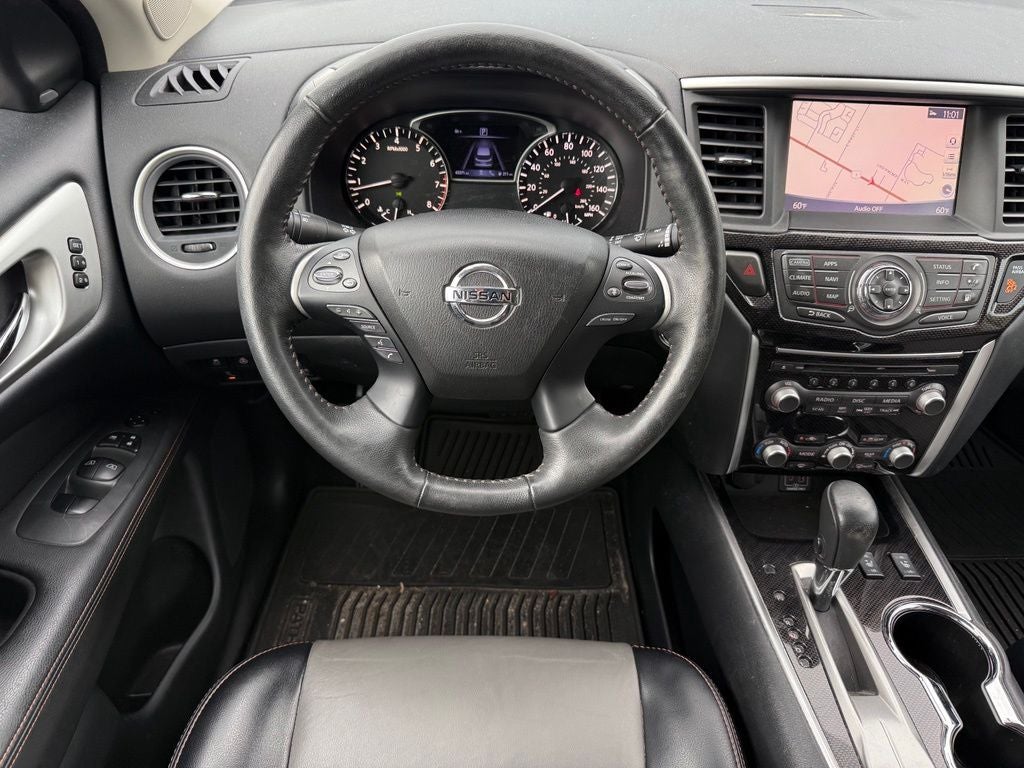 2020 Nissan Pathfinder SL