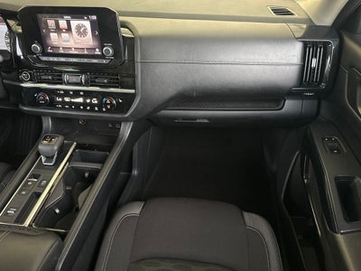 2023 Nissan Pathfinder SV