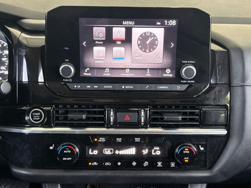 2023 Nissan Pathfinder SV