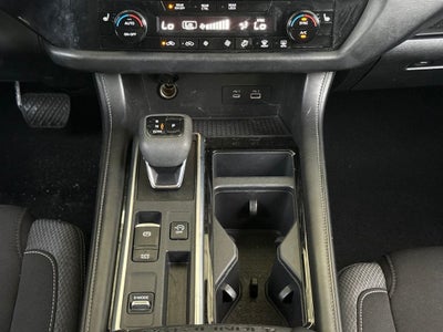 2023 Nissan Pathfinder SV