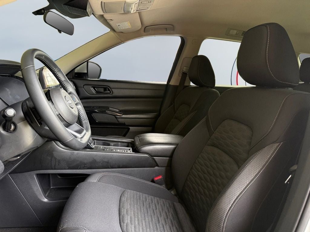2023 Nissan Pathfinder SV