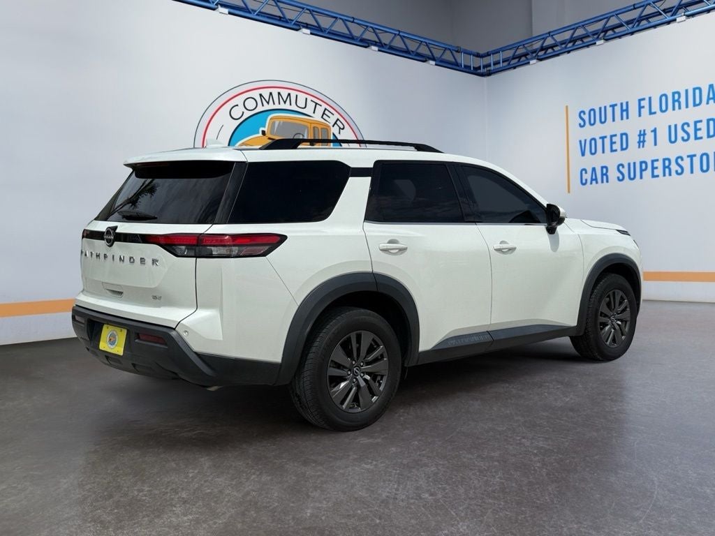 2023 Nissan Pathfinder SV
