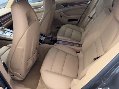 2014 Porsche Panamera 2