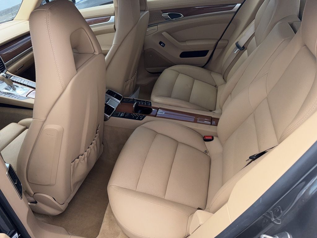 2014 Porsche Panamera 2
