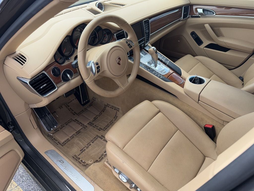 2014 Porsche Panamera 2