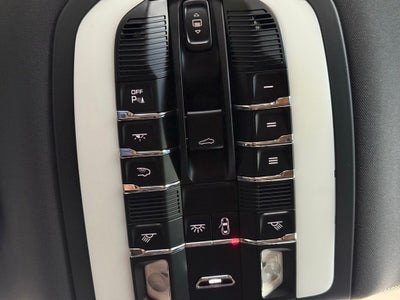 2018 Porsche Macan S